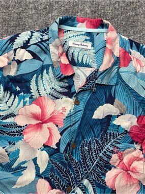 Tommy Bahama Hawaiian Shirt Mens XL 100% Silk Camp Floral Tropical Beach Loop